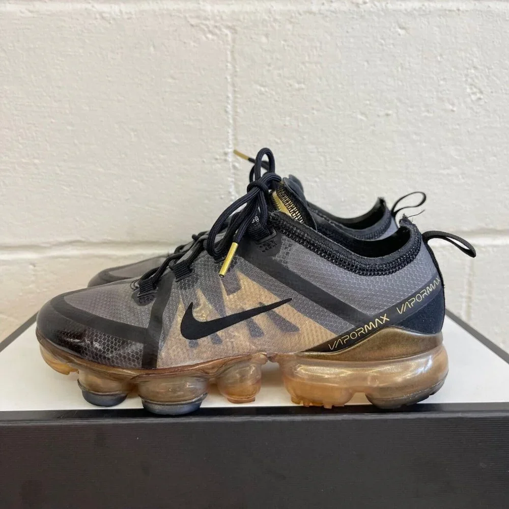 Nike Air VaporMax 2019 GS Black Metallic‎ Gold AJ2616-004 Sneaker Youth Boys 5Y